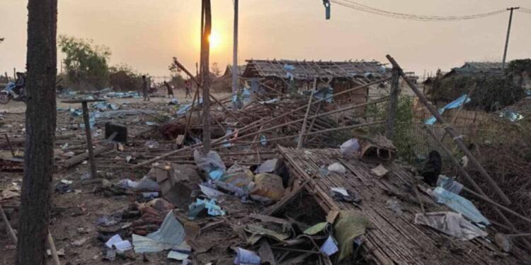 Myanmar’ın batısında çatışmalar nedeniyle 4 bin kişi yerinden edildi