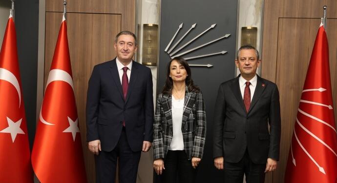 DEM Parti Heyeti’nin ilk ziyareti CHP’ye