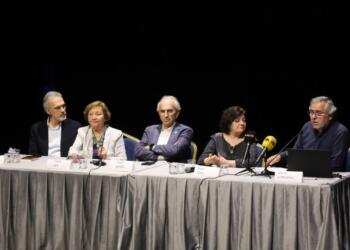 Sağlıkçılardan panel: Savaşa karşı mücadele edilmeli