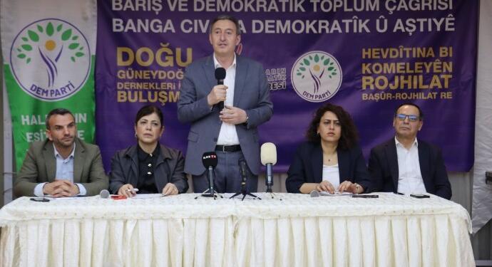 Tuncer Bakırhan, DİSK ve DGD ile bir araya geldi