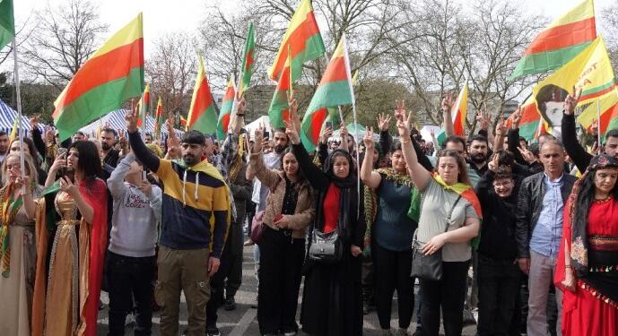 Newroz’da konuşan Baluken: Öcalan halkıyla buluşmalı