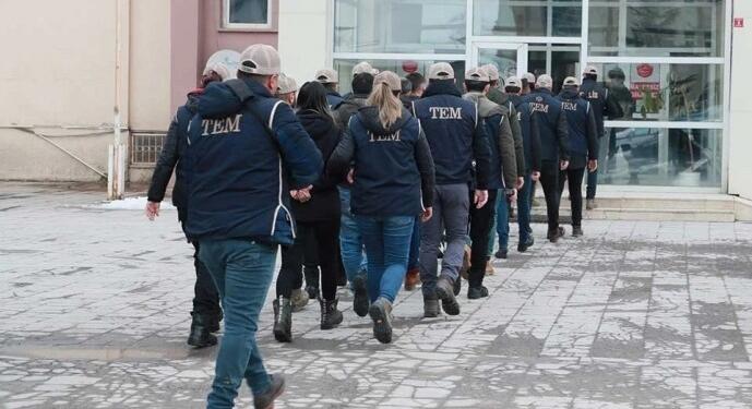 İzmir’de KESK üyeleri gözaltına alındı