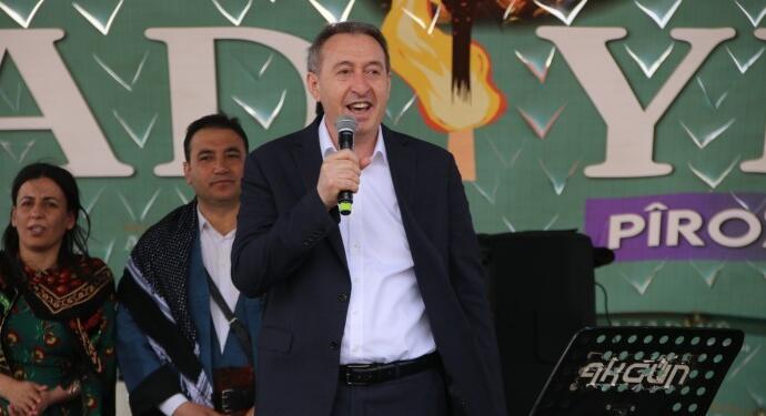 Bakırhan Sêrt’ten seslendi: Pusulamız Öcalan, rotamız çağrıdır