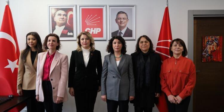 DEM Kadın Meclisi CHP Kadın Kollarıyla bir araya geldi