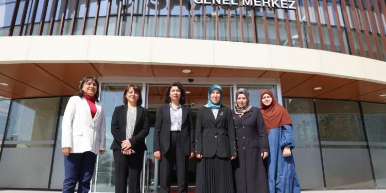 DEM Parti Kadın Meclisi Saadet Partisi ile görüştü