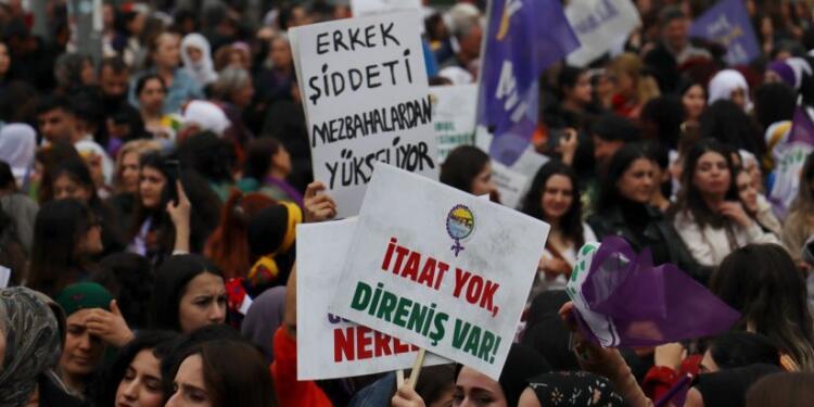 Abdullah Öcalan: ‘Barış ve Demokratik Toplum çağrısı’ kadınlar için Rönesans’tır