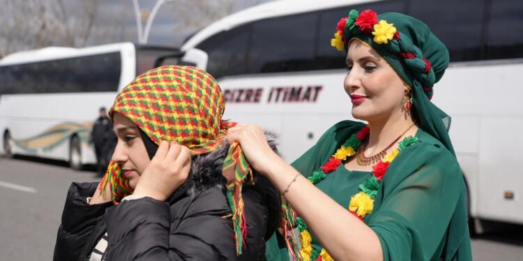 Fotoğraflarla 2025 Amed Newrozu: Abdullah Öcalan’a özgürlük