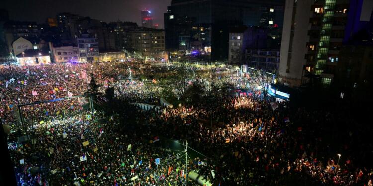 Sırbistan’da halk yolsuzluğa karşı ayakta