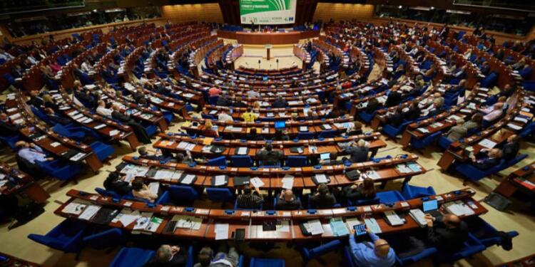 AK’den Türkiye’ye uyarı: Yerel demokrasiye darbe