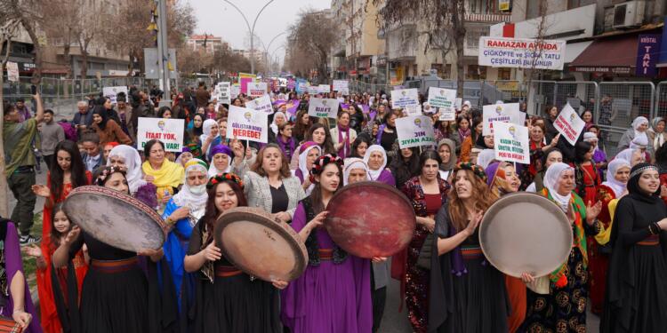 Fotoğraflarla 8 Mart 2025: Jin, Jiyan, Azadî!