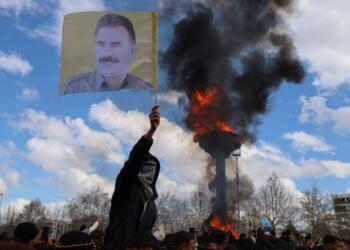 Fotoğraflarla 2025 Amed Newrozu: Abdullah Öcalan’a özgürlük