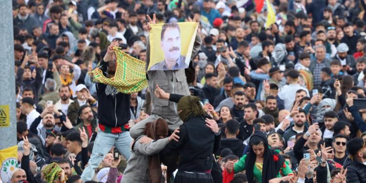 Fotoğraflarla 2025 Amed Newrozu: Abdullah Öcalan’a özgürlük
