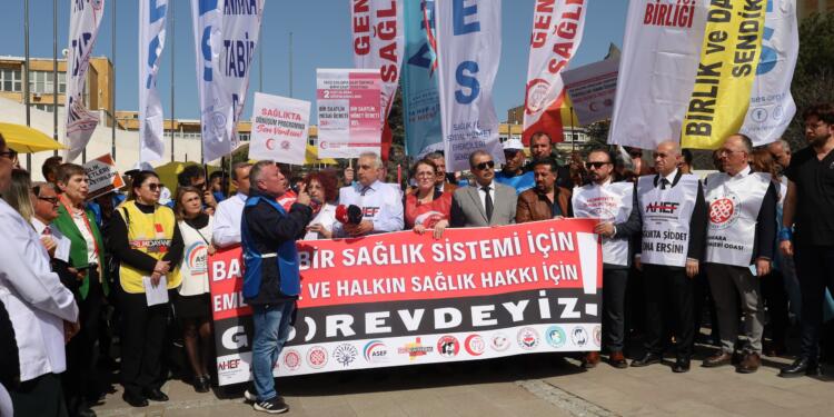 14 Mart Tıp Bayramı’nda sağlık emekçileri grevde