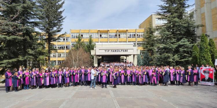 Akademisyen ve öğrenciler: Gözaltılar toplumsal barışı zedeliyor