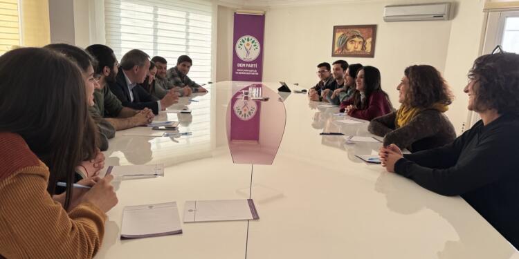 DEM Parti Gençlik Meclisi: Zaman öncülük etme zamanı