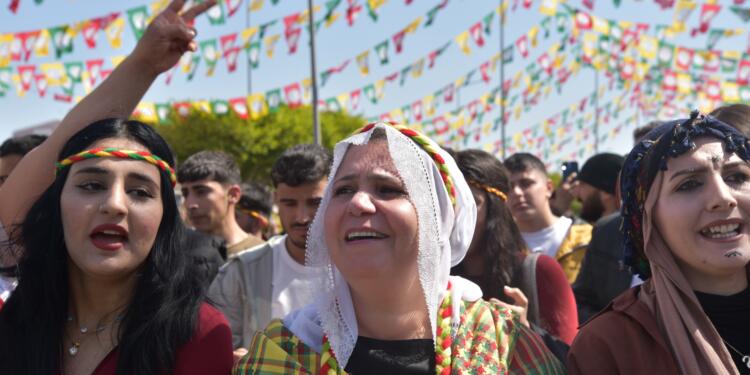 Newroz alanları Abdullah Öcalan’ın çağrısını işaret etti
