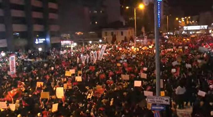 Ankara’da İmamoğlu protestoları: Halk Kızılay Meydan’ında