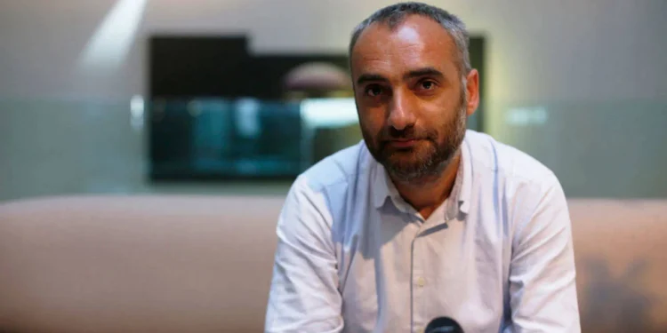 Gazeteci İsmail Saymaz adliyeye sevk edildi