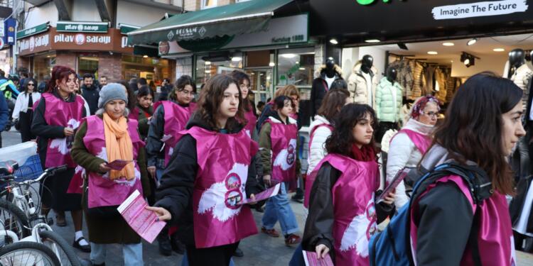 8 Mart Kadın Platformu, ‘Büyük Kadın Buluşması’na çağırdı