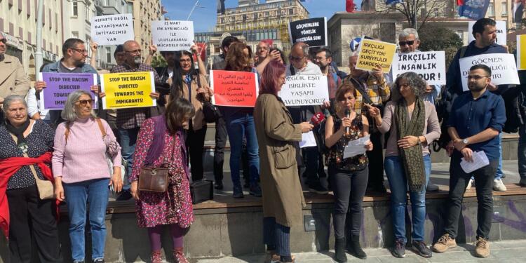 Göçmenlere yönelik hak ihlallerine dikkat çekildi
