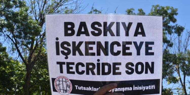 ESP’lilere çıplak arama ve tekli hücre dayatması