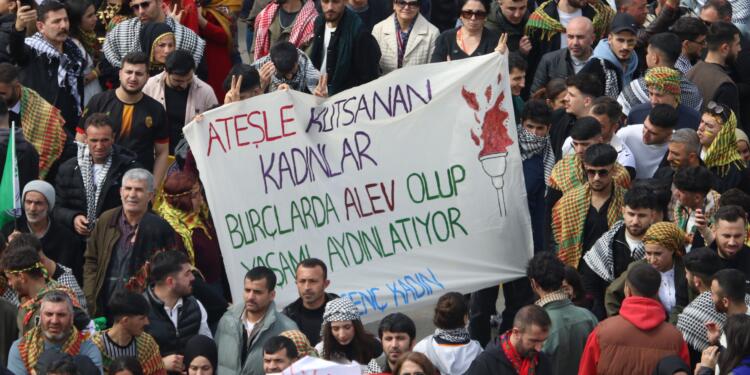 Fotoğraflarla 2025 İstanbul Newrozu: Abdullah Öcalan’a özgürlük