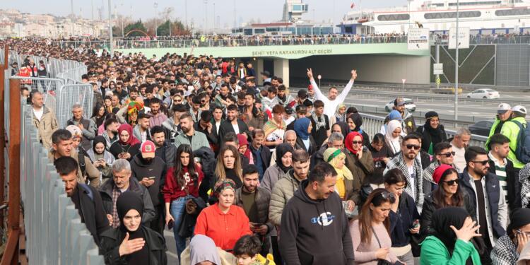 Fotoğraflarla 2025 İstanbul Newrozu: Abdullah Öcalan’a özgürlük