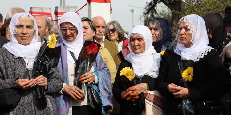 Gazi Mezarlığı’na bayram ziyareti