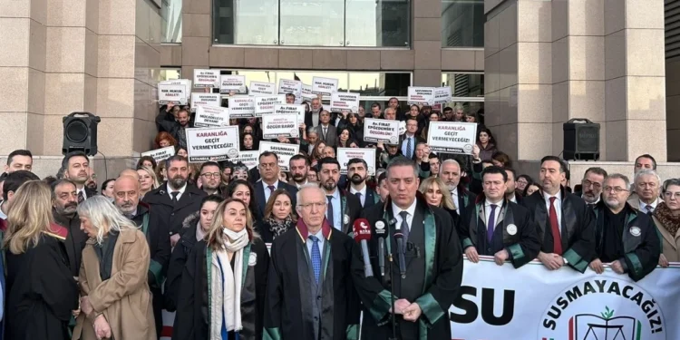 İstanbul Barosu’nun görevine son verildi