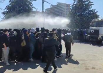 İmamoğlu protestosunda öğrencilere gözaltı