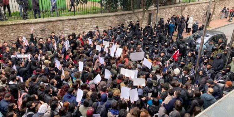 Ankara, İstanbul, İzmir’de ev baskınları: En az 343 gözaltı