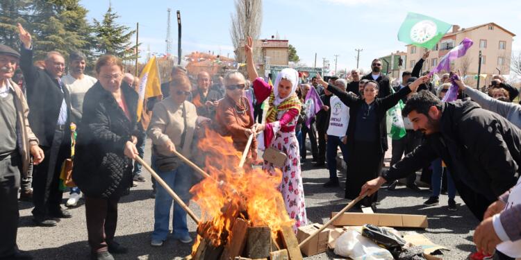 Kırşehir’de Newroz: 2025 barış yılı olacak