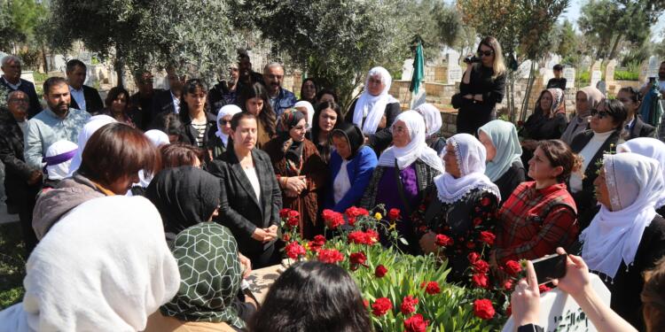 Rahşan Demirel Nisêbîn’de anıldı: Newroz ateşi yanacak!