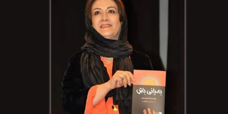 İran’da Kürt kadın şaire 8 Mart tehdidi