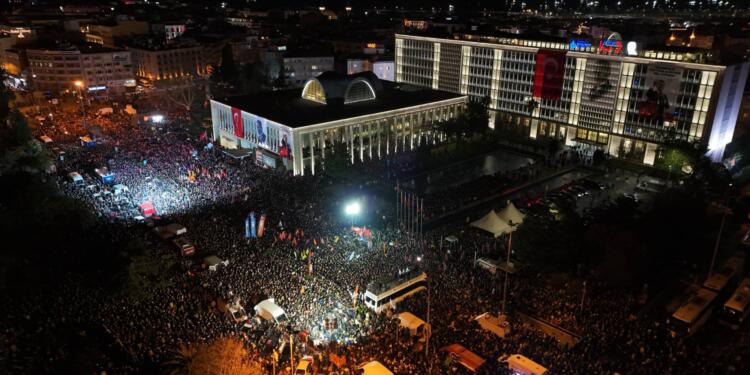 On binler 4’üncü günde de Saraçhane’de: İstanbul tarih yazacak