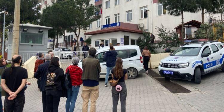 Ayvalık’ta 7 kişi gözaltına alındı