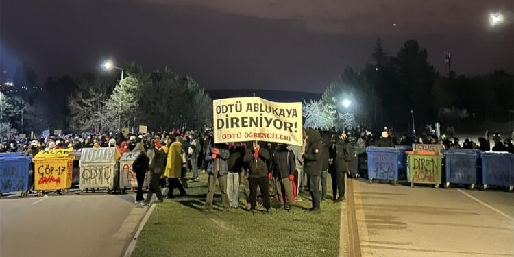 ODTÜ’de direniş gece boyu sürdü