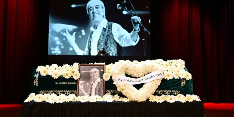 Edip Akbayram’a veda