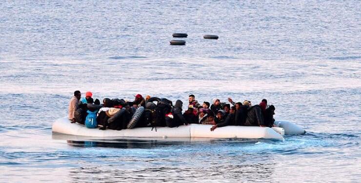 Batırılan bottan sağ kurtulan mülteci: Baskı altında ifade verdik