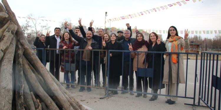 Wan Newroz alanı kutlamalara hazır