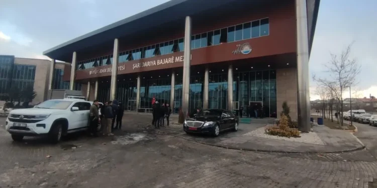 Wan kayyımı belediyeyi yağmalıyor!