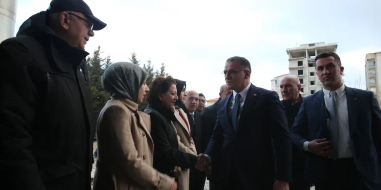 Wan kayyımının raporu: Hizmet yok, çalışmalar durduruldu