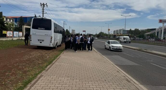 ‘Öğretmenime Dokunma’ eylemine engel: Okul ablukaya alındı