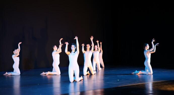 Amed Tiyatro Festivali Bavê Teyar’a adandı