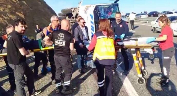 Amed – Xarpêt karayolunda kaza: 25 yaralı