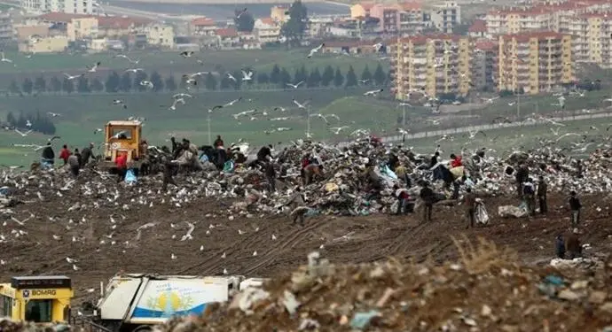 İzmir’de 33 yıldır çöpler heyelan bölgesine dökülüyor