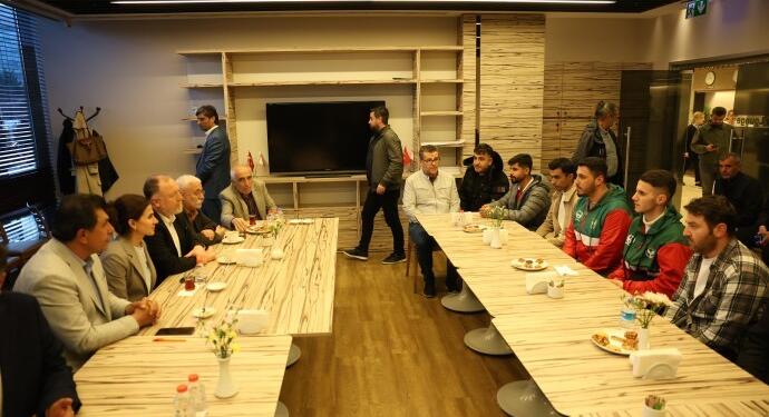 Sırrı Süreyya Önder için hastane ziyaretleri devam etti