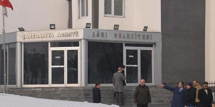 İl Özel İdaresi araçları DEM Parti’den alıp AKP’li belediyeye verdi