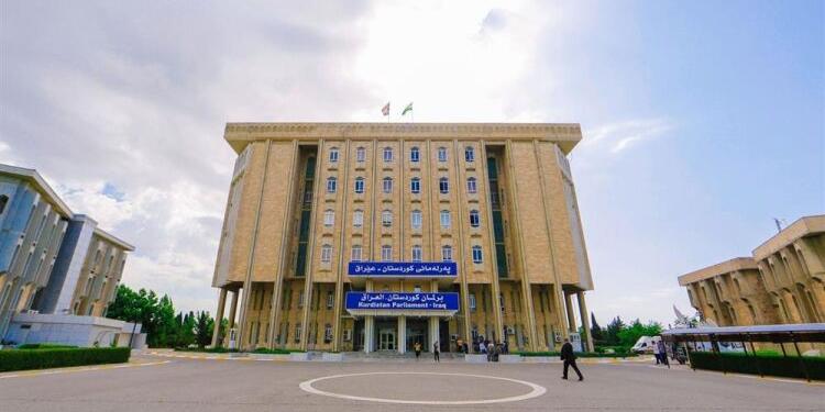 ‘Parlamento Kürtlere yönelik katliamları soykırım olarak tanımıyor’