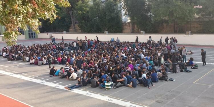 Liseliler de ayağa kalktı!